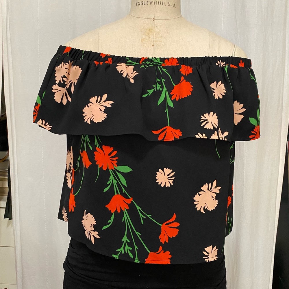 Off shoulder floral printed top